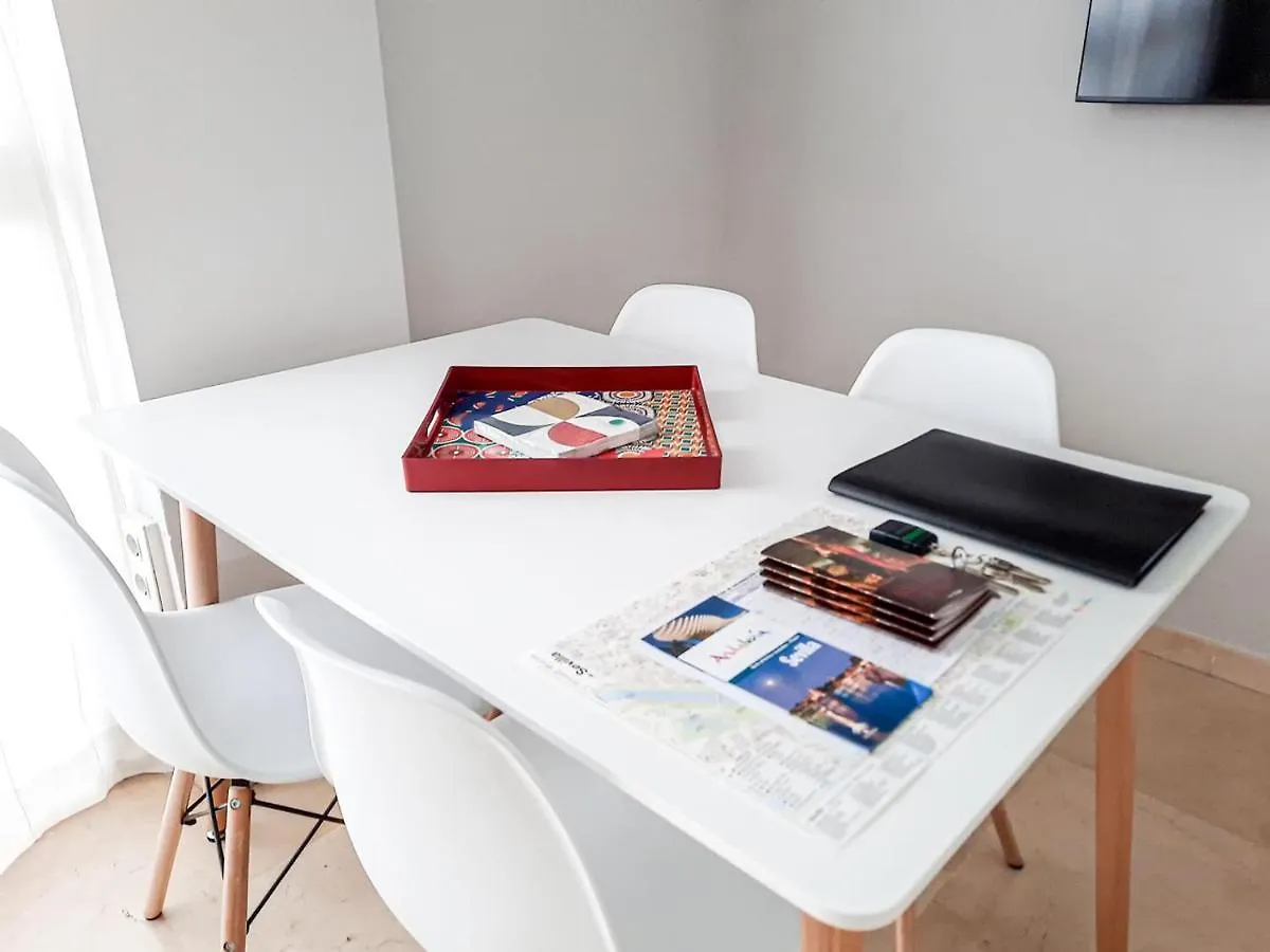 Sevilla Suite Torre Triana, Parking Free Gratis! Spagna